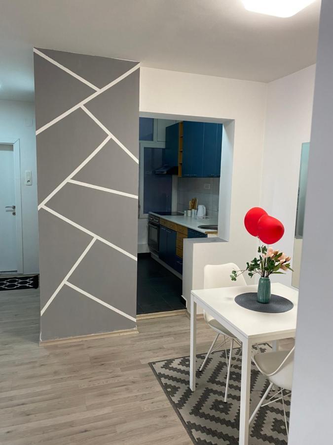 Regina'S Modern Apartment2 Скопье Экстерьер фото